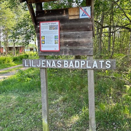 Gaesthus I Gardsmiljoe Villa Forsheda Kültér fotó