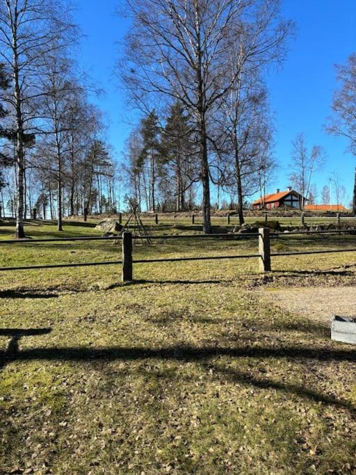 Gaesthus I Gardsmiljoe Villa Forsheda Kültér fotó